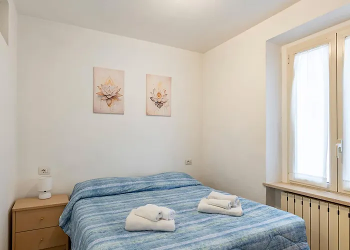 Guest Host - Il Loto Apartment *